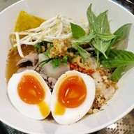 ก๋วยเตี๋ยวหมูต้มยำสุโขทัย สาขาวิลเลจ หาดใหญ่ สาขาวิลเลจหาดใหญ่