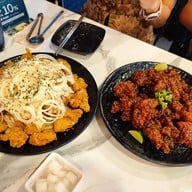 เมนูของร้าน Chibing Chicken and Bingsu กลาสเฮ้าส์ รัชดา