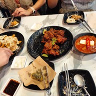 เมนูของร้าน Chibing Chicken and Bingsu กลาสเฮ้าส์ รัชดา