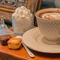 Coffee table onnut