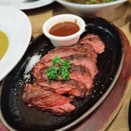 เนื้อแท้ เซ็นทรัลพลาซา เวสต์เกต