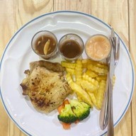 ครัวครูฝน สเต็ก ยำตี2