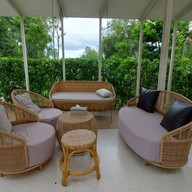 อุ่น • Ounn Cafe & Eatery Maeklong