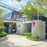 Brooks Brunch & Bar  เลียบคลองประปาแจ้งวัฒนะฝั่งเมืองทอง