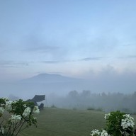 หลังบ้าน Lhangban Little Camp