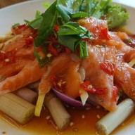 คาเฟ่ ออน เดอะ ยำ ตรงข้ามปั้มเชลล์เมืองเอก ยำ เมืองเอก