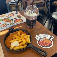ES/PE/RO Café สาทร 1