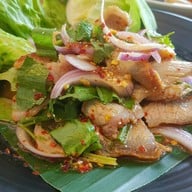 คาเฟ่ ออน เดอะ ยำ ตรงข้ามปั้มเชลล์เมืองเอก ยำ เมืองเอก