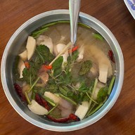 ครัวผักหวานบ้าน ไร่นฤบดินทร์ สาขา 1 แสงชูโต