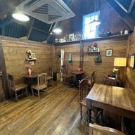 Ellen Cafe House Angsila