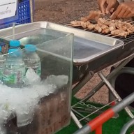 อารัง ข้าวหมูแดง หมูกรอบ CJ หัวทะเล