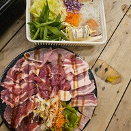 ลานชิลล์ แคมป์ปิ้ง