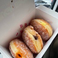 Dough Bros - Sourdough Pizza & Doughnuts Gaysorn Amarin