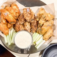 Hazy Hound : Brews & Bites