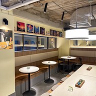 Hazy Hound : Brews & Bites