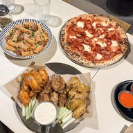 Hazy Hound : Brews & Bites