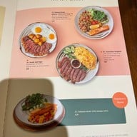 Tiny Cup Café ทองหล่อ