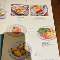 Tiny Cup Café ทองหล่อ