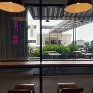 Dough Bros - Sourdough Pizza & Doughnuts Gaysorn Amarin