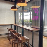 Dough Bros - Sourdough Pizza & Doughnuts Gaysorn Amarin