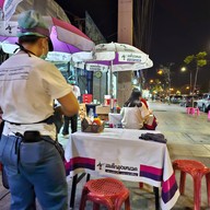 บรรยากาศ สเต็กลุงหนวด ท่าข้าม