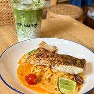 โก๋ในซอย x All about Halal Breakfast & Lunch  พระราม 9