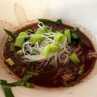 ก๋วยเตี๋ยวเรืออยุธยาเจ๊จุ๋ม สาขา บางขุนนนท์