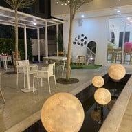 Hom cafe & Restaurant -