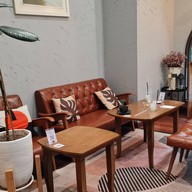 บรรยากาศ All Day Fine x Good Cafe