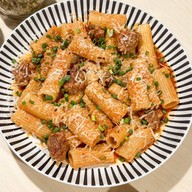 Hazy Hound : Brews & Bites