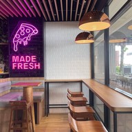 Dough Bros - Sourdough Pizza & Doughnuts Gaysorn Amarin