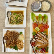 นิตยาไก่ย่าง วิคตอเรีย การ์เด้นส์