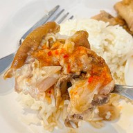 พุทธมนต์ข้าวขาหมู