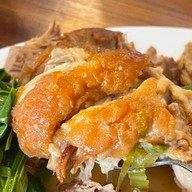 พุทธมนต์ข้าวขาหมู