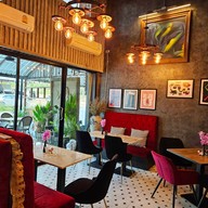 บรรยากาศ Mana Bistro-Lounge