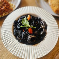 PIKE PLACE PIZZA PASTA & STEAK PTT Station Sirindhorn