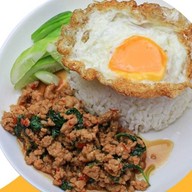 กะเพราหน้าเว่น