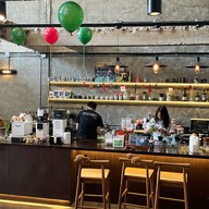 Somewhere Home Cafe สวนหลวง