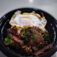 กะเพราเนื้อแท้ Beef Basil