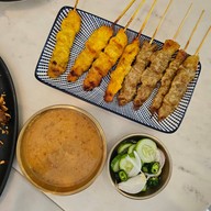 ฌาบีบี เฮ้าส์ จุฬา12  สวนหลวงสแควร์