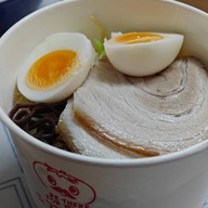 โทมาโตนู้ดเดิ้ล ซอยธนิยะ