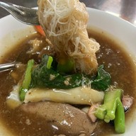 ราดหน้า ซุปเปอร์