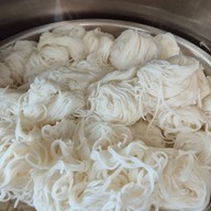 บาร์ขนมจีนบุฟเฟ่ต์ ถนนกาญจนาภิเษก