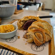 ฌาบีบี เฮ้าส์ จุฬา12  สวนหลวงสแควร์