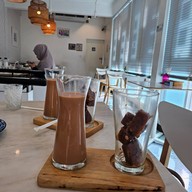 ฌาบีบี เฮ้าส์ จุฬา12  สวนหลวงสแควร์