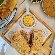 ฌาบีบี เฮ้าส์ จุฬา12  สวนหลวงสแควร์