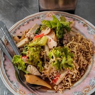 เมนูของร้าน โจ๊กหมู-ก๊วยเตี๋ยวหมูไร้เทียมทานพญาไท 1