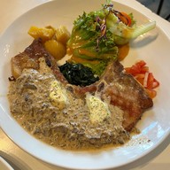 เมนูของร้าน เชฟสมพงษ์