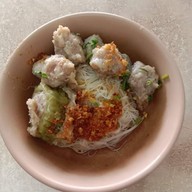 เมนูของร้าน ส่างหยุ่นก๋วยเตี๋ยวแคะ ตลาดใหม่,ซอย3