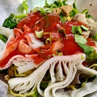 ก๋วยเตี๋ยวเนื้อ ศรเดชโภชนา